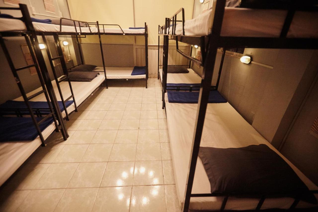 Dream Station - Saigon Hostel Ho Şi Min Exterior foto